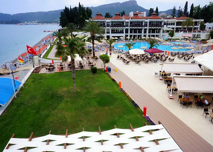 Corendon Hydros Club Kemer met golfbaan