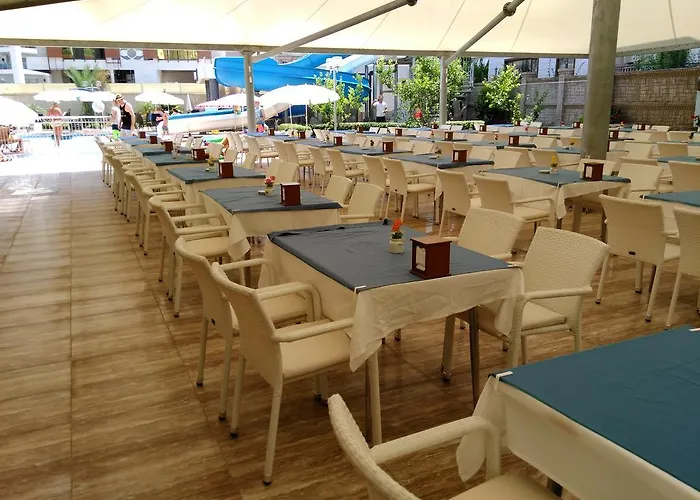 Crystal Towers Apart Hotel Аланія