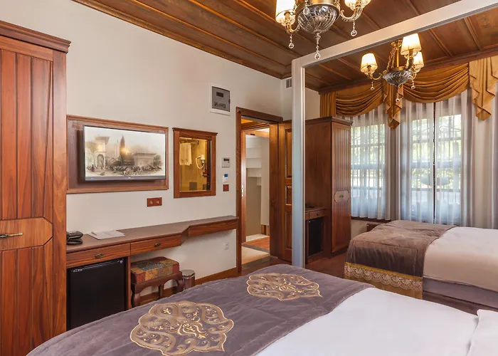 Istanbul 3 Star Hotels near Topkapi Palace harem