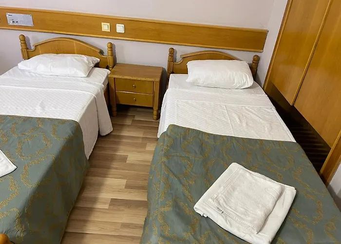 Cantas Otel Yesilova 