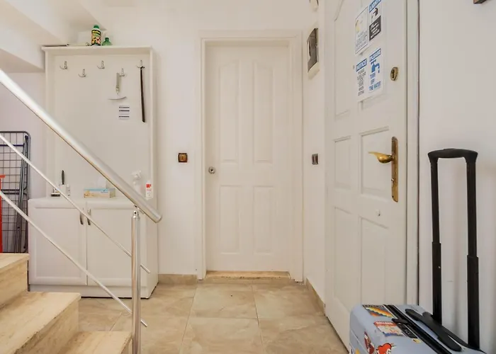 Central Stone House, 2Br, Cozy, Spacy, Terrace, Fast Wifi, Parking Bodrum