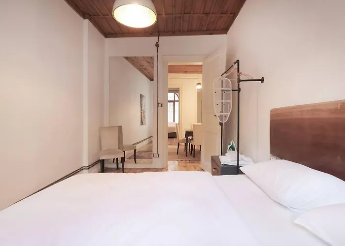 Cozy Duplex Apartment 4Br 2Ba For 7 People Istanboel