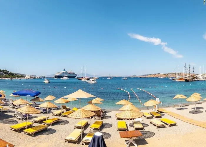 Seafront Flat With Breathtaking Sea View In Bodrum