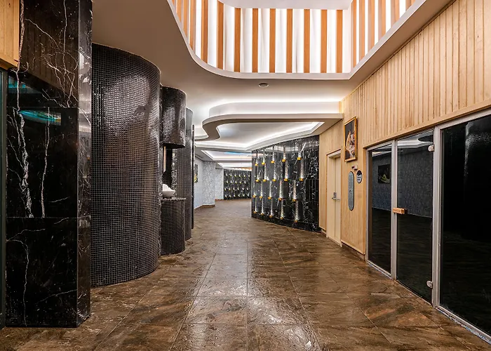 Arnor De Luxe Hotel & Spa Side