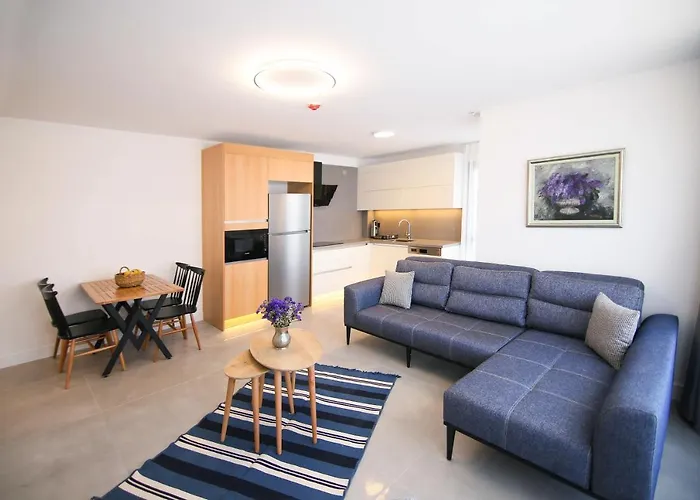 Krem Marin Otel Cesme