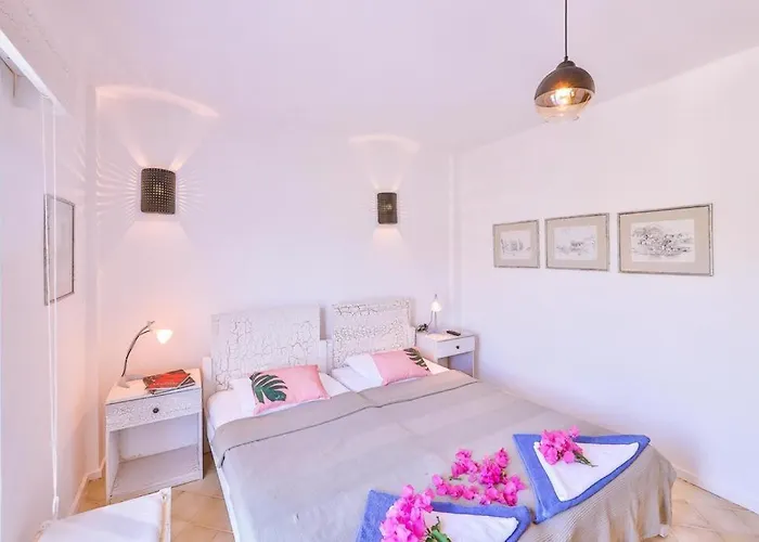 Tuebin Kueltuer Evi Antalya