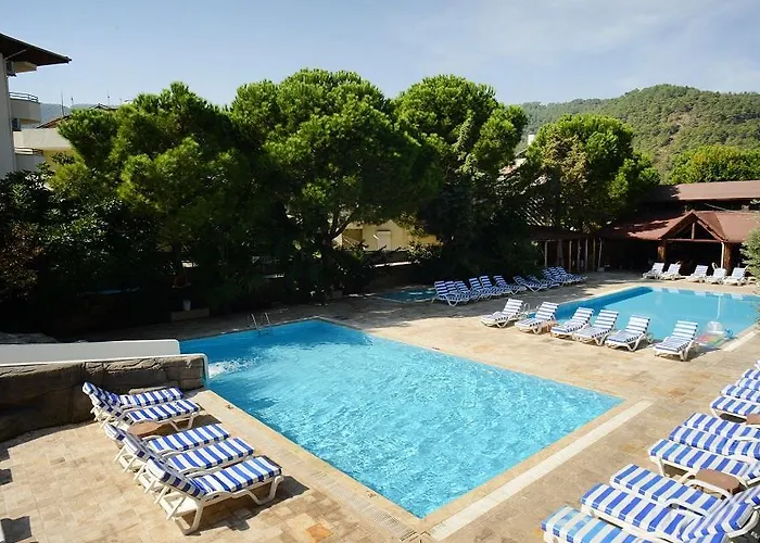 Alvaro Apartments İçmeler
