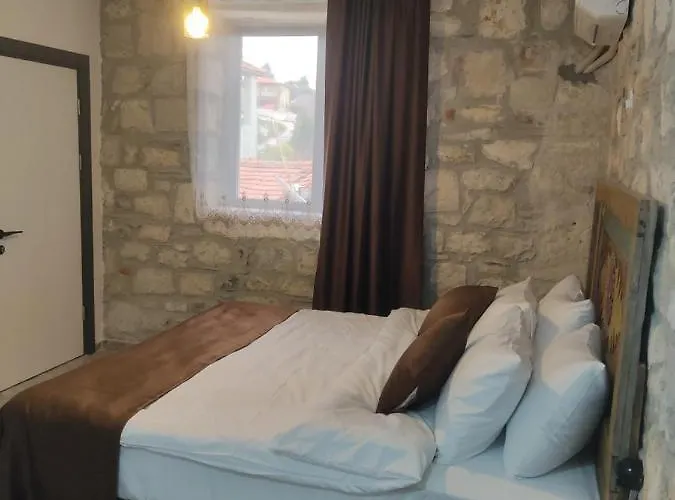 Chakra Vourla Hotel