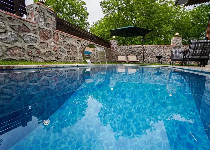 Vital Home Sapanca Isıtmalı Havuzlu Villa&Bungalov