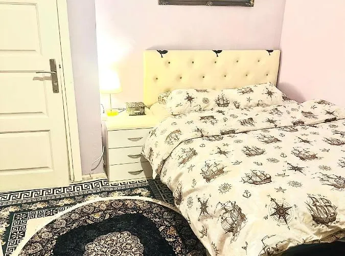 Close To Akasary Metro Station Istanbul