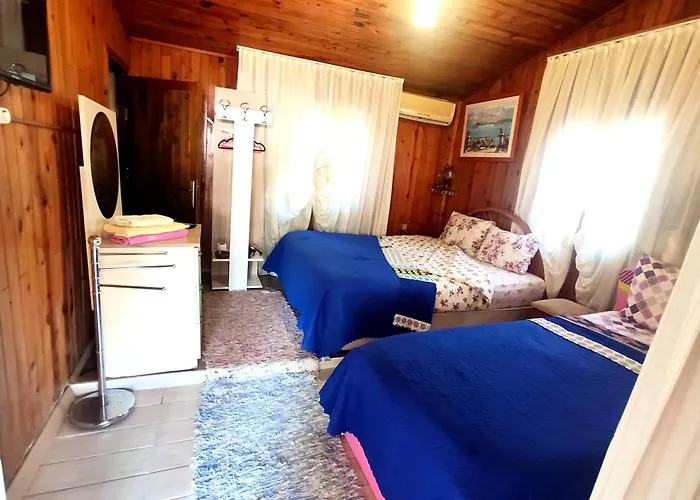 Side Tuana Garden Home