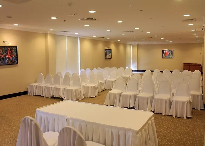 Dedeman Rize Otel