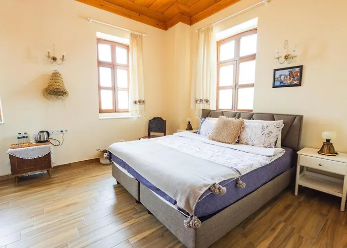 Lavantali Konak Otel Restoran Seferihisar