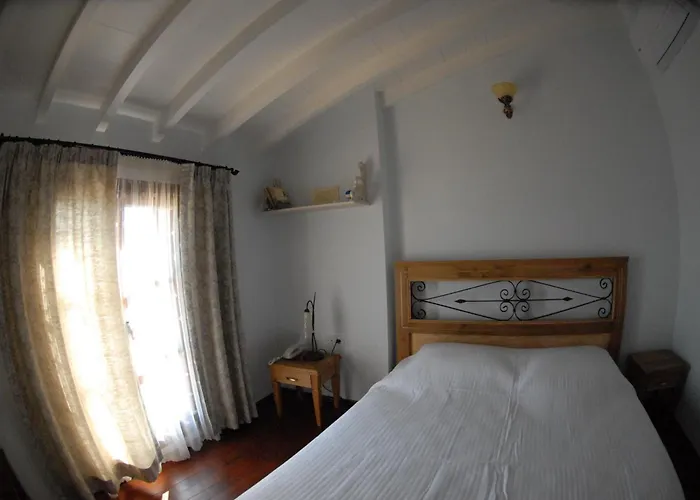 Aliye Hanim Hotel Ayvalı