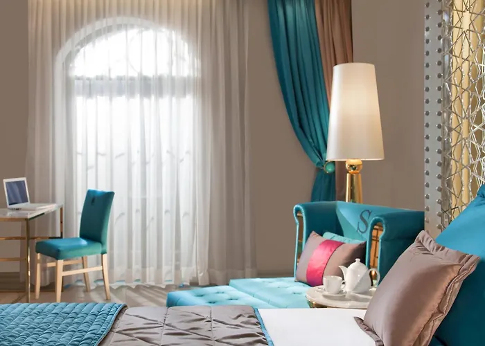 Hotéis perto de Hipódromo de Constantinopla