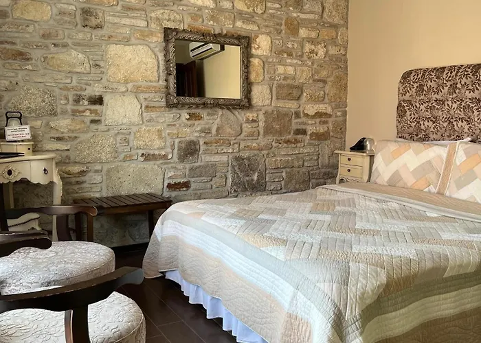 Griffon Hotel Yenifoca
