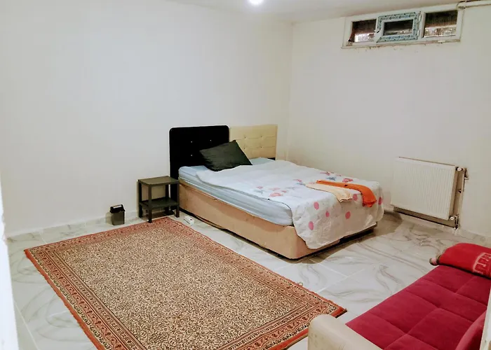 Ahmed Teacher'S Hotel, Including Breakfast, Closest To The Airport Arnavutkoy