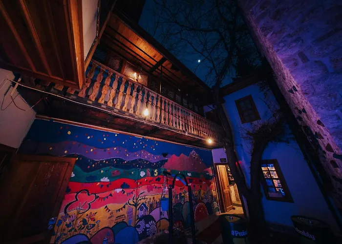 Kuyu Beergarden Hostel Antalya