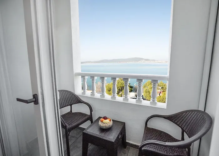Camlik 87 Hotel Ayvalı