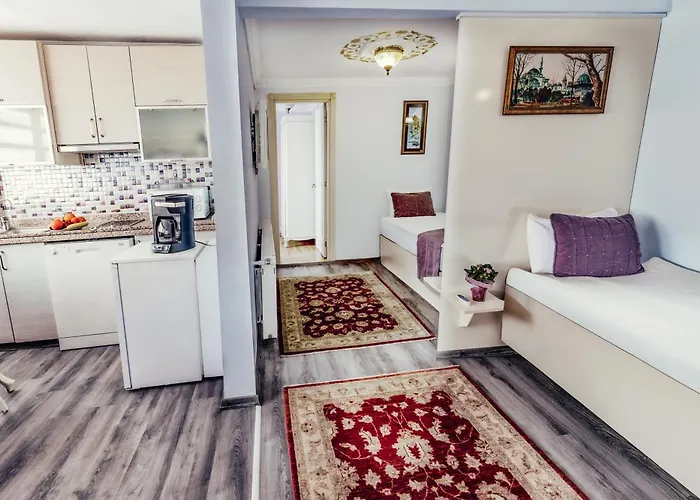7 People Large Family Or Friends Group 110Mettee Squar Bed and Breakfast Κωνσταντινούπολη