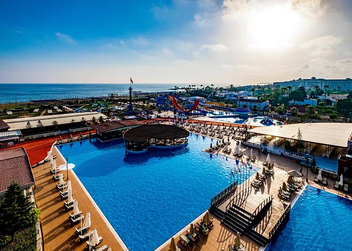 Grand Cortez Halal Family Hotel Konaklı