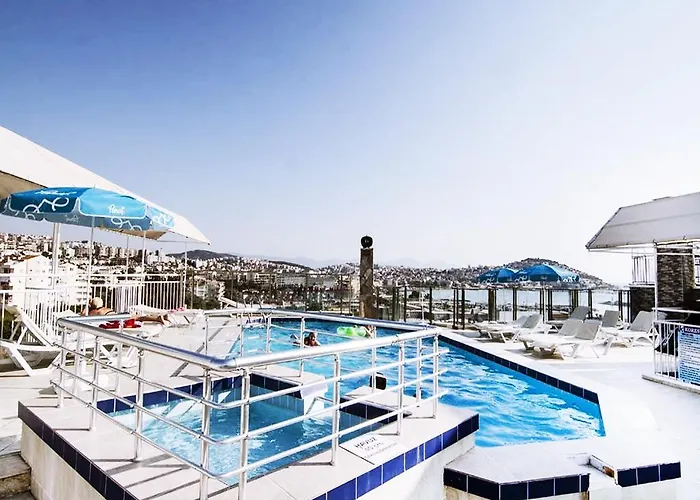 Grand Hotel Kurdoglu Kusadası Mit einem Kasino