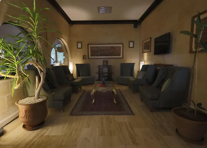Uchisar Kaya Otel