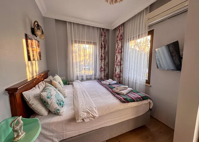Cunda Nesos Pansiyon Ayvalı