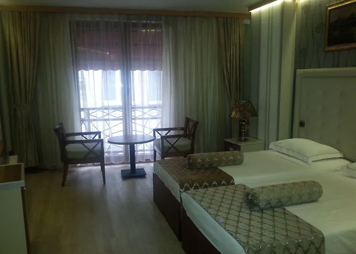 Galata Palace Hotel Istanboel