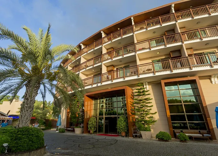 Club Dem Spa & Resort Hotel Konaklı Mit Golfplatz