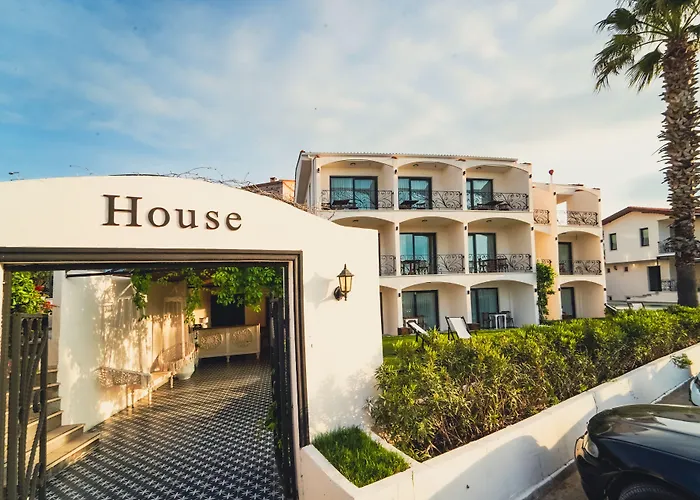 Cunda House Kuecuek Otel Ayvalı