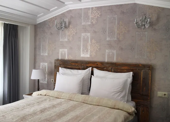 Lola 38 Hotel Foça