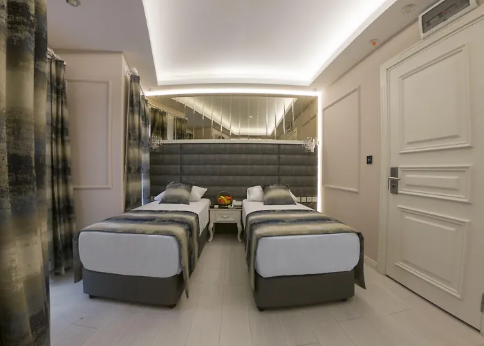 Crowned Hotel Istambul