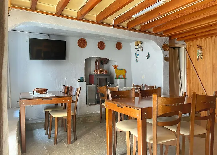Eolya Konuk Evi Ayvalı