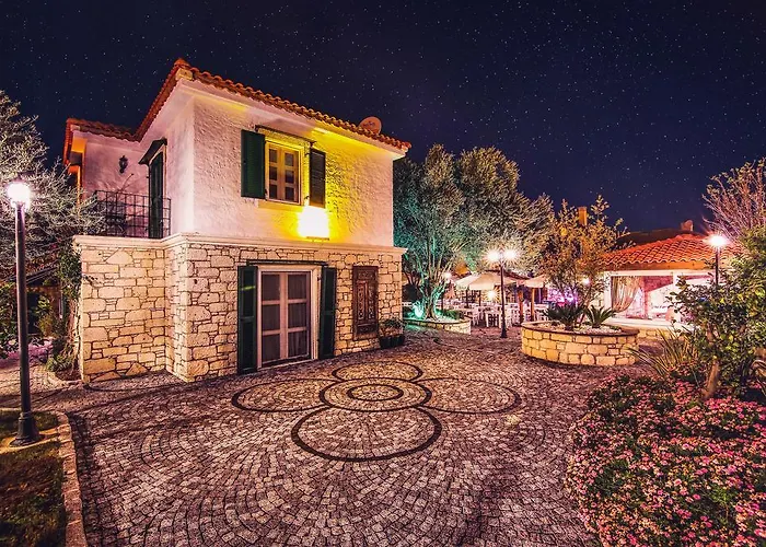 Alacati Boreas Hotel (Adults Only)