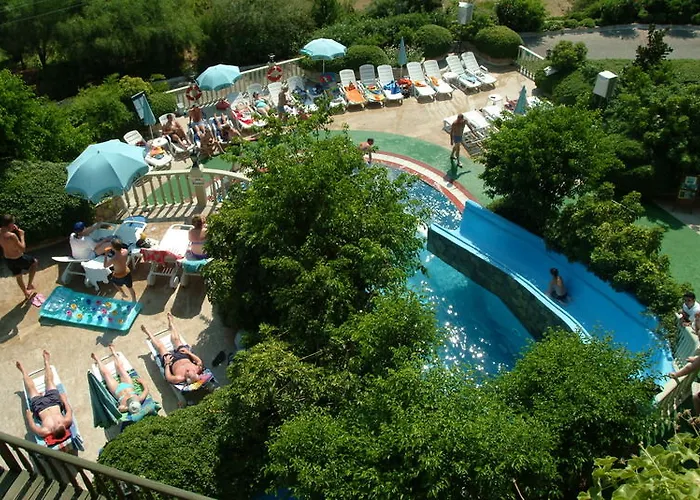 Boetiek Club Aquarium Apart İçmeler