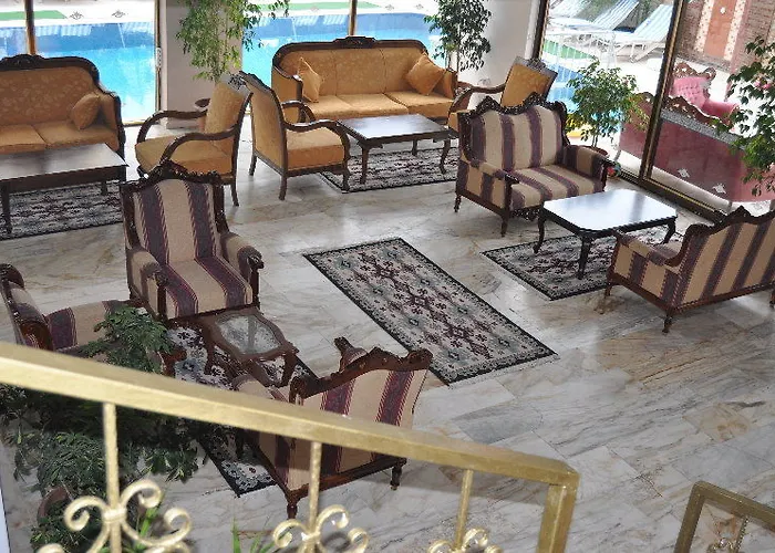 Mavi Cennet Otel Okurcalar