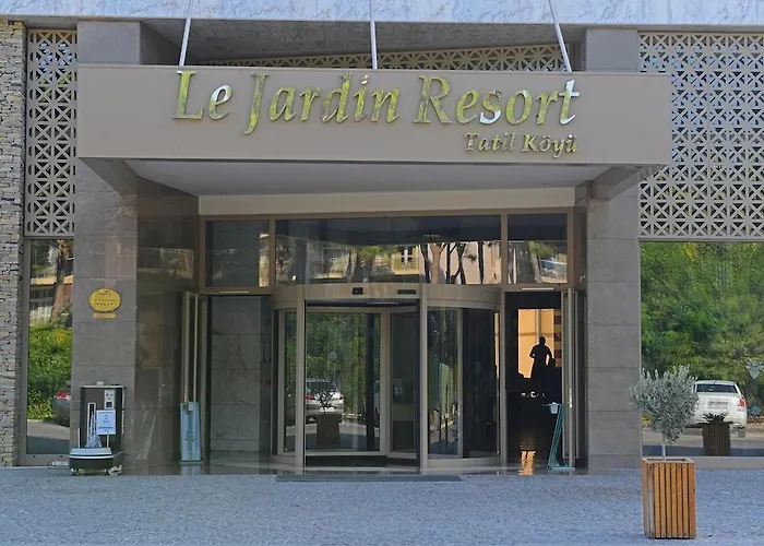 Queen'S Park Le Jardin Kemer