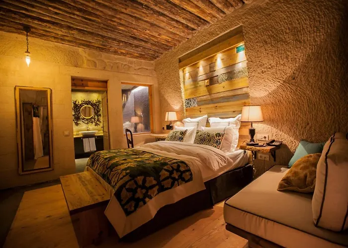 Queen'S Cave Cappadocia Ortahisar