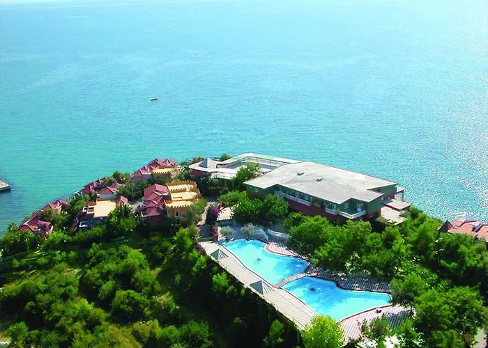 Larissa Hill Beach Hotel Konaklı